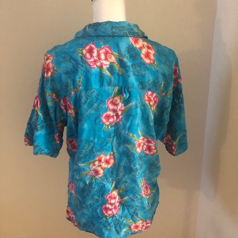 Shirt - Picture 3 of 4